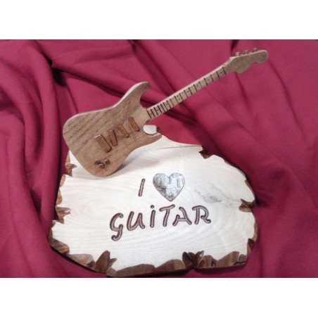 Guitarra eléctrica hecha a mano en madera de castaño